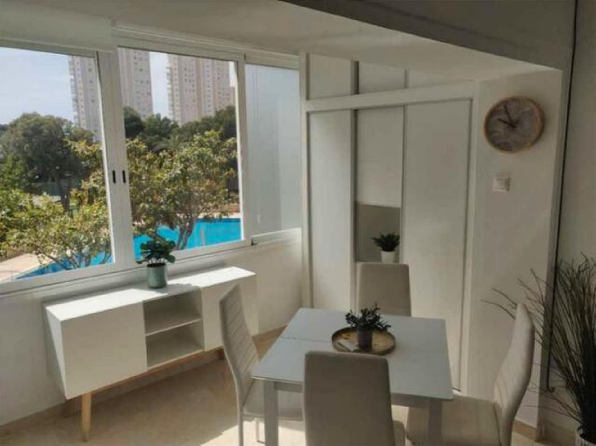 Bedroom of Apartment to rent in Benidorm