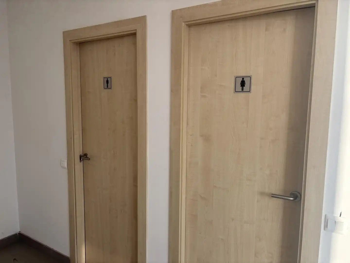 Local de alquiler en Calle Portalada, 6, Pastriz Baño de Local de alquiler en Pastriz
