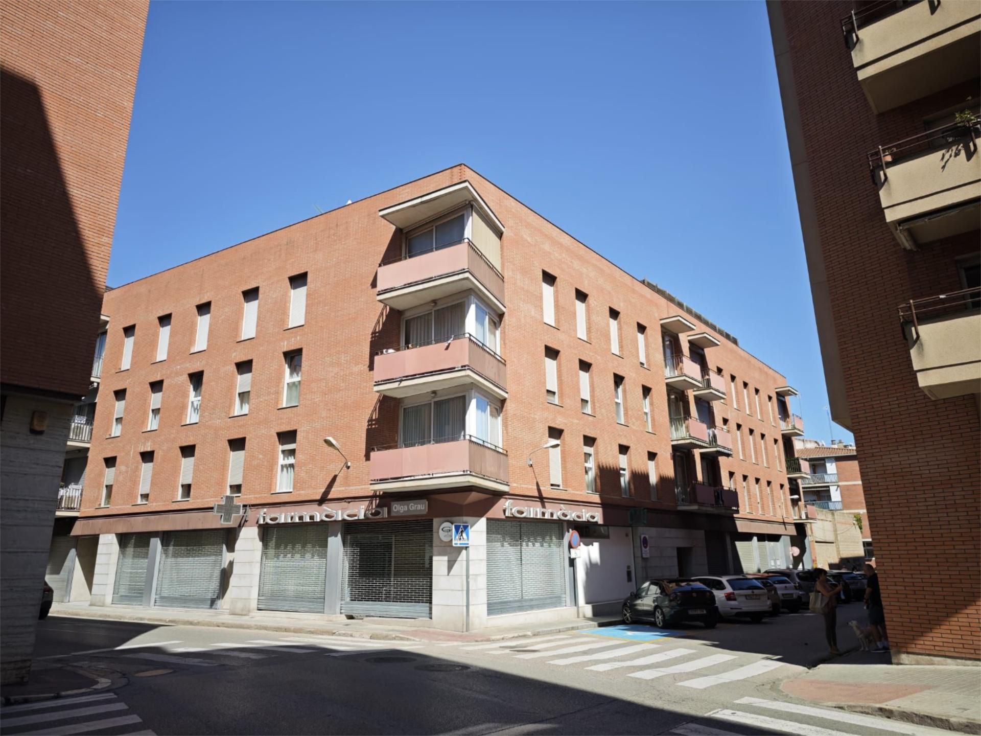 Exterior view of Flat for sale in Figueres  with Air Conditioner and Balcony