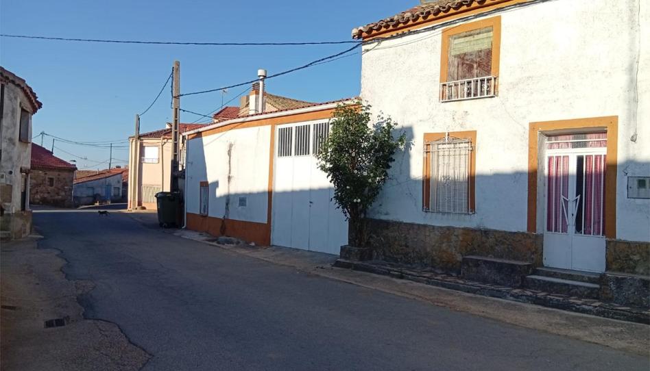 Photo 1 of Country house for sale in Calle Calzada Salamanca, 6, Narrillos del Álamo, Ávila