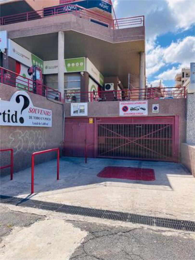 Parking of Garage to rent in Arona