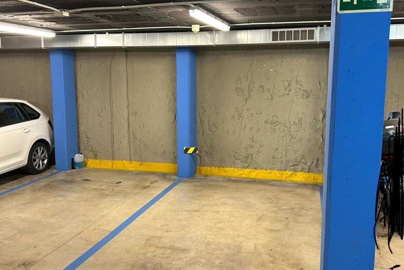 Foto 1 de Garatge de lloguer a Carrer Benet de Moxó, 20, Turó de Can Mates, Barcelona