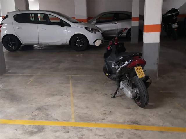 Garaje en Alquiler en Carrer del Pintor Cortina, 35 en Favara