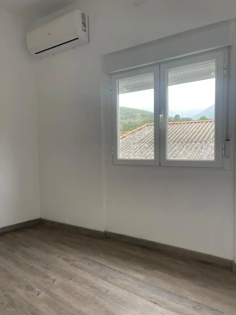 Habitación de Casa adosada en venta en Arenas de San Pedro con Aire acondicionado, Calefacción y Terraza