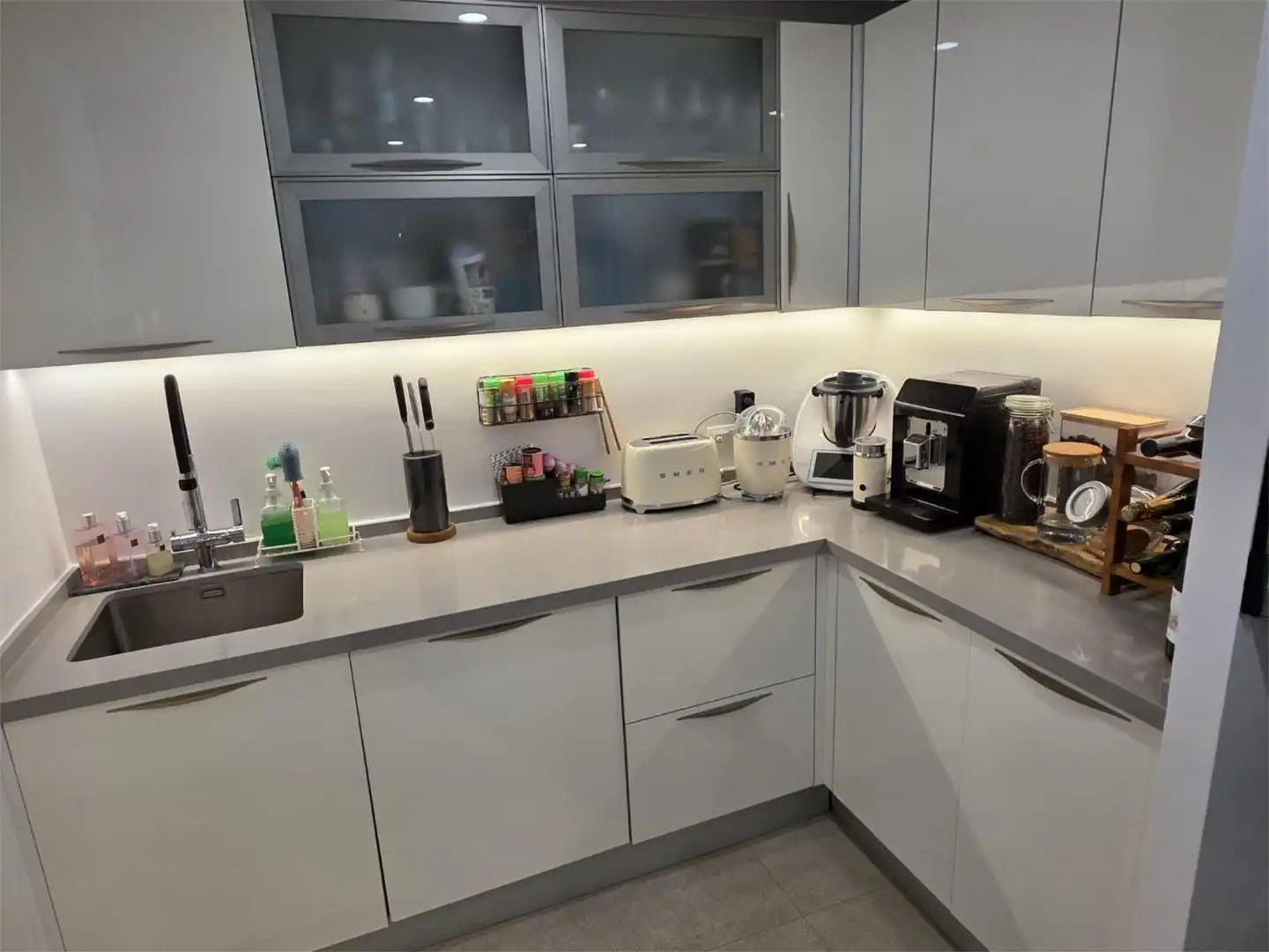 Kitchen of Detached homes for sale in Santa Eulària des Riu  with Air Conditioner, Terrace and Swimming Pool