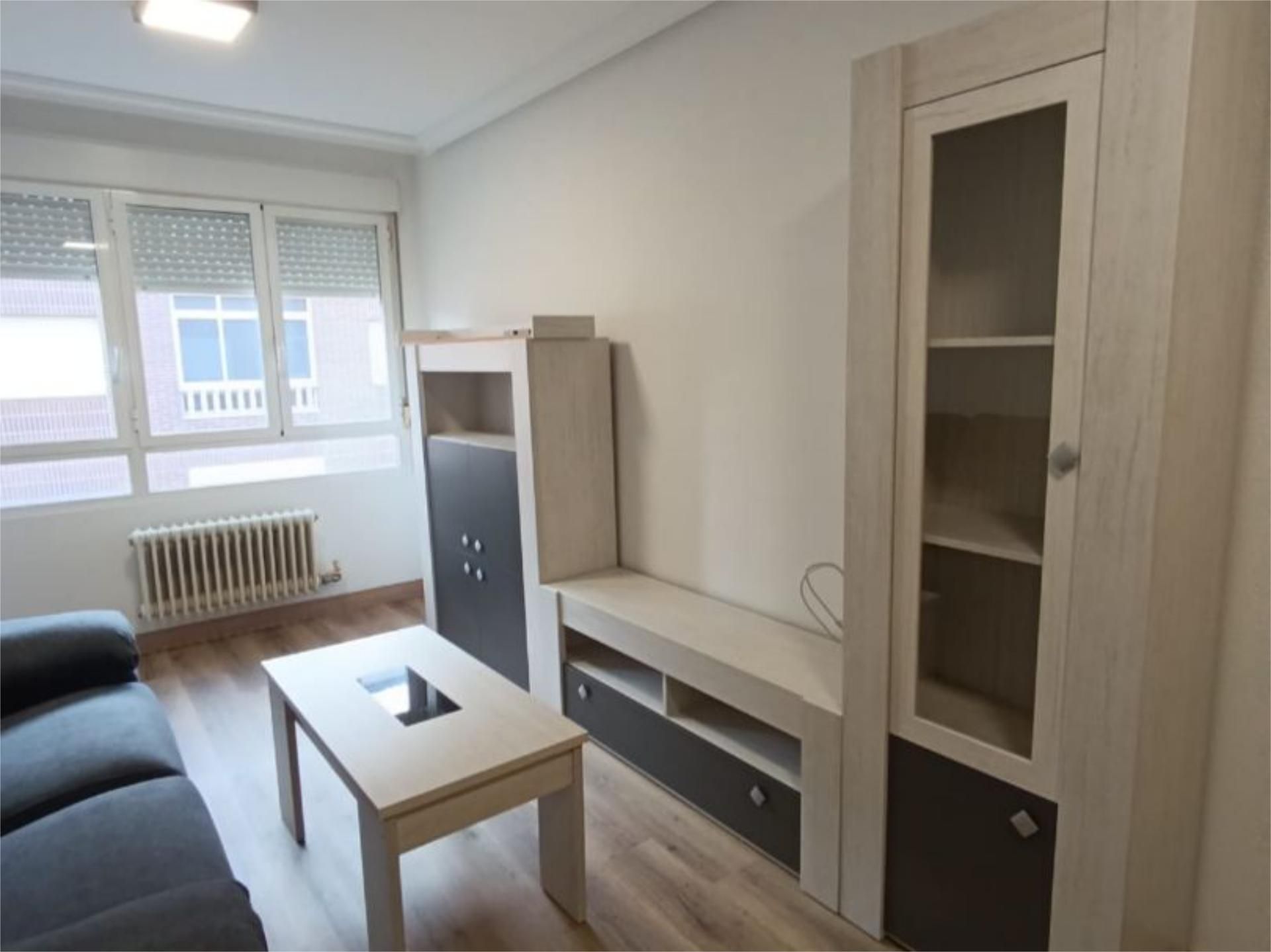 Living room of Flat to rent in San Andrés del Rabanedo  with Heating, Parquet flooring and Terrace