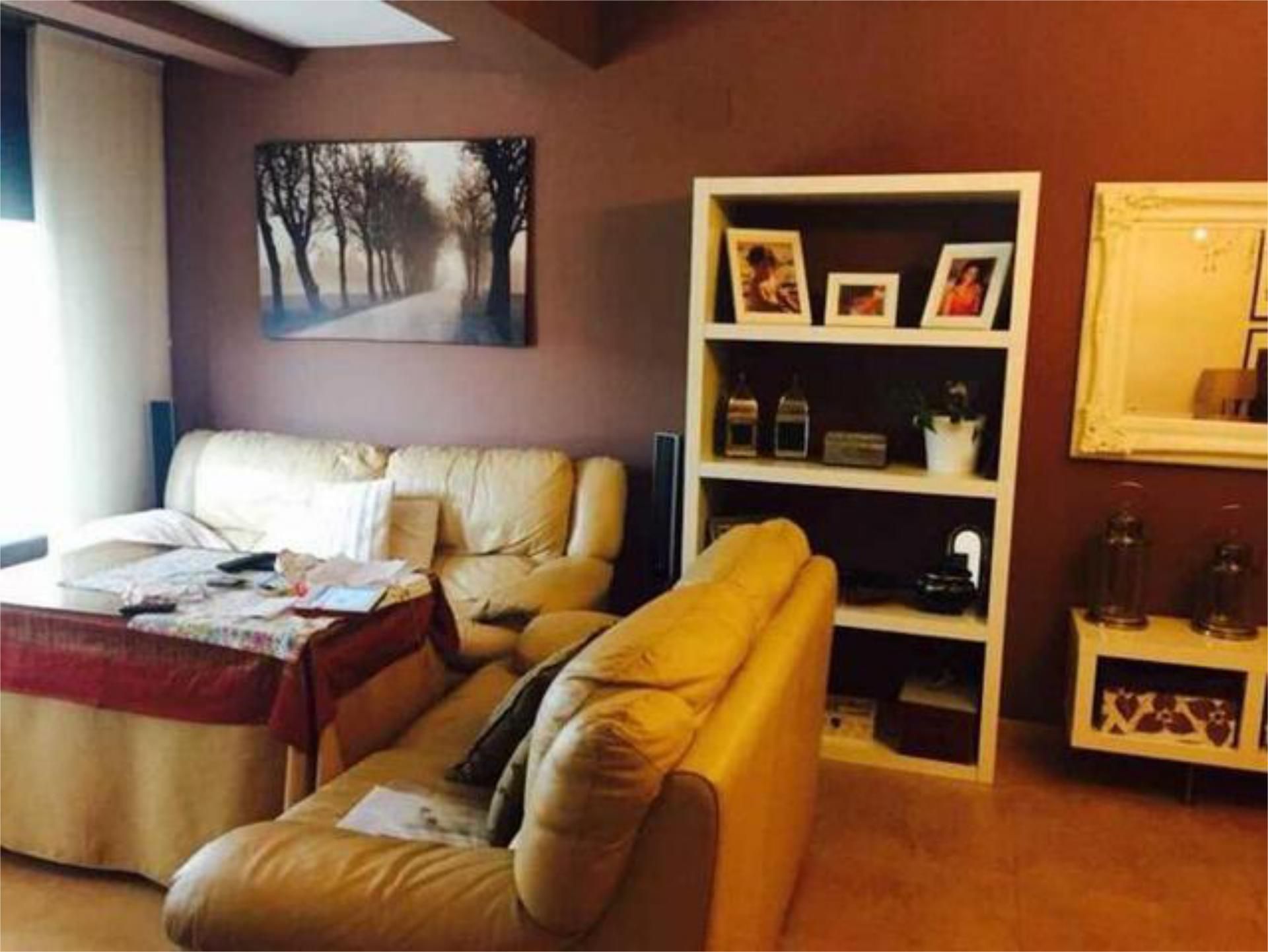 Sala d'estar de Casa o xalet de lloguer en Dos Hermanas amb Calefacció, Jardí privat i Traster