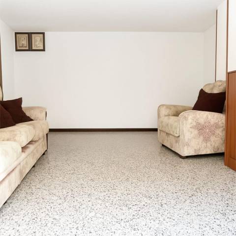 Piso en Venta en Calle de Dolores Barranco, 12 en Almendrales