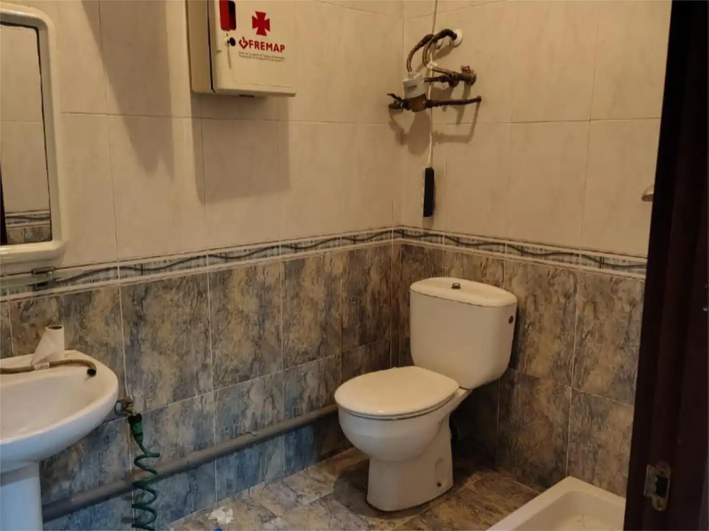 Local de alquiler en Plaza Arizgoiti, 10, Kalero - Basozelai Baño de Local de alquiler en Basauri