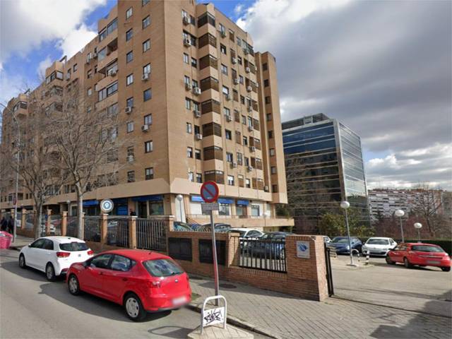 Garaje en Venta en Calle de Fermín Caballero, 91 en Peñagrande