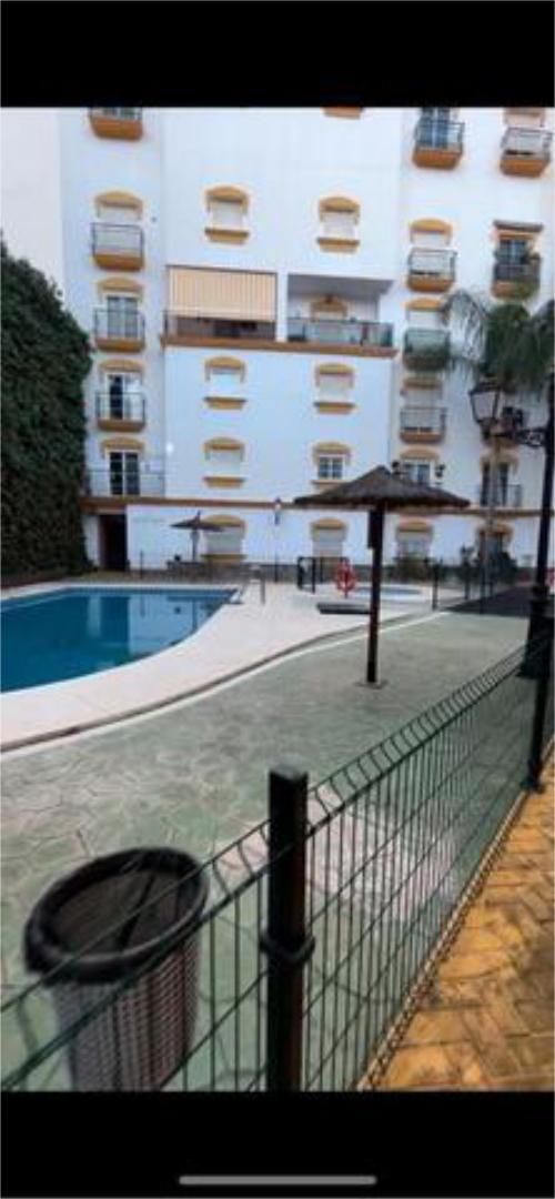 Pis en venda a Guaro Piscina de Pis en venda en Guaro amb Jardí privat, Terrassa i Piscina