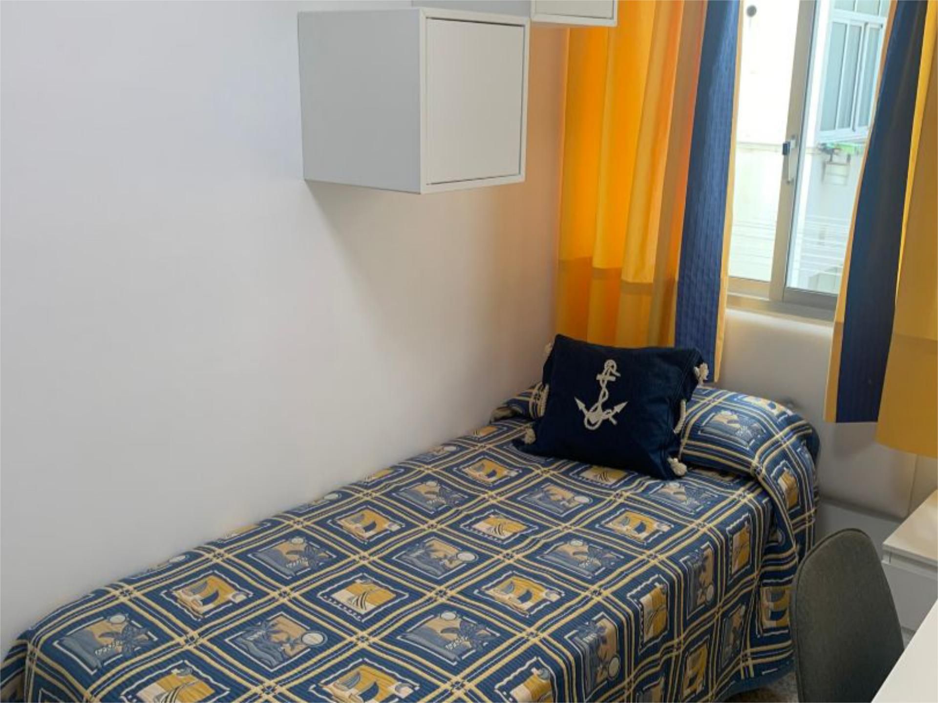 Flat to share in Calle Cristóbal de Virués, 1, Alegría de la Huerta- Jardín de Málaga Bedroom of Flat to share in Málaga Capital with Air Conditioner, Heating and Terrace