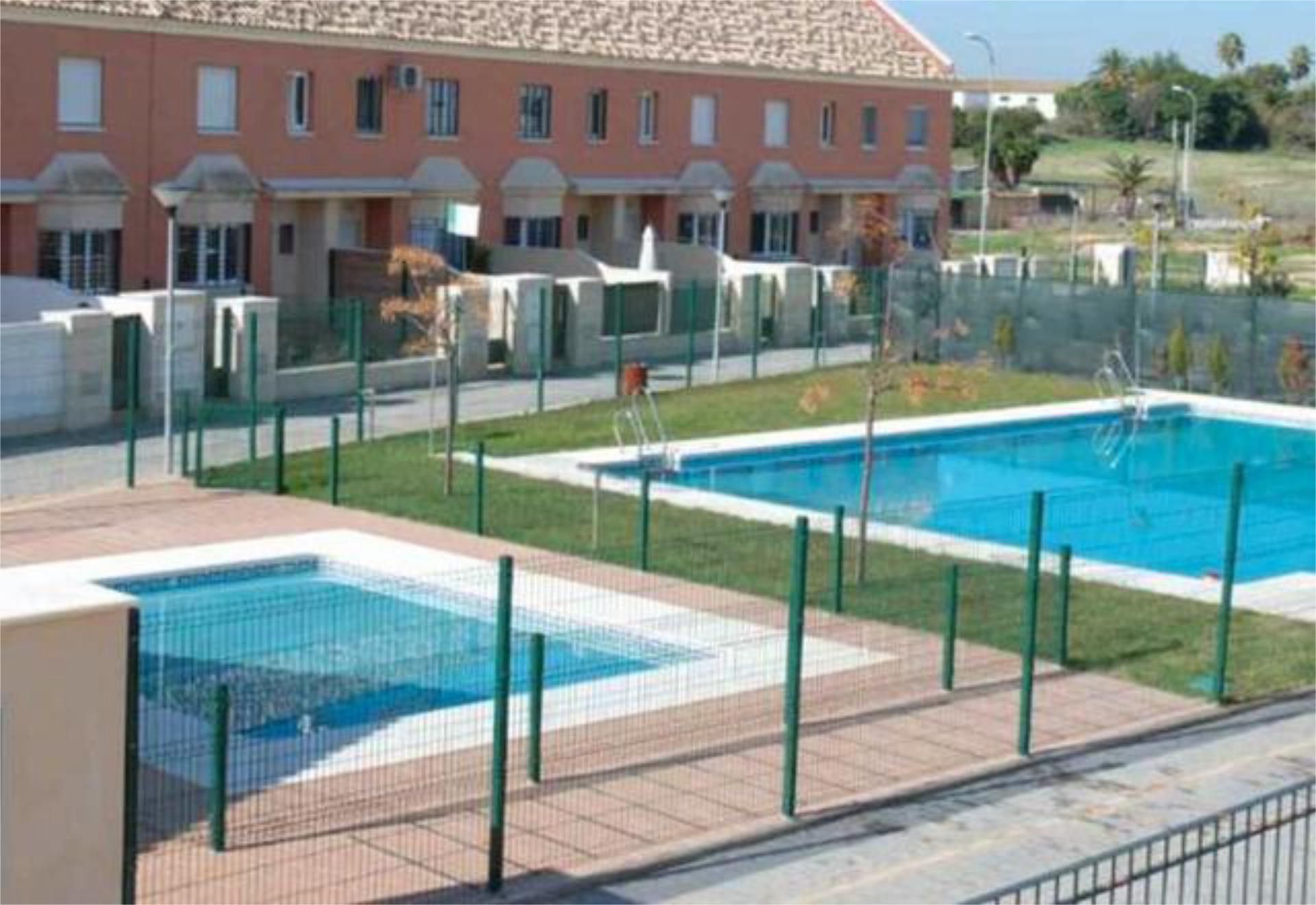 Piscina de Casa o xalet en venda en Coria del Río amb Jardí privat, Traster i Piscina