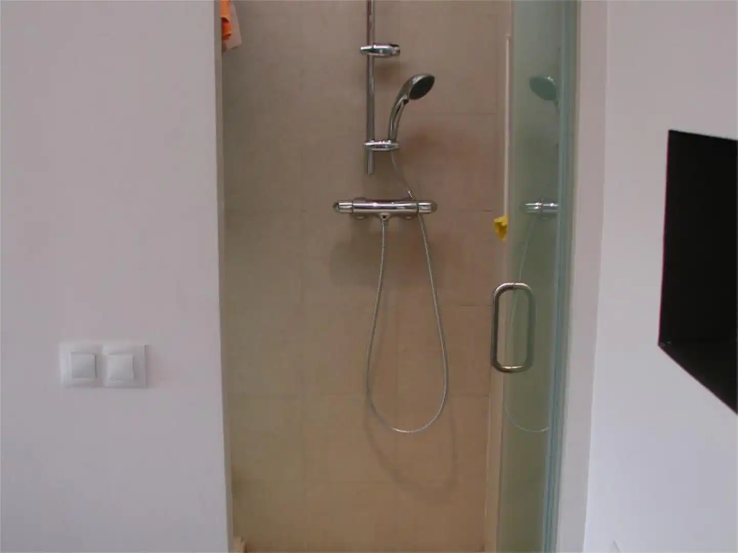 Baño de Piso en venta en Málaga con Aire acondicionado, Calefacción y Jardín privado