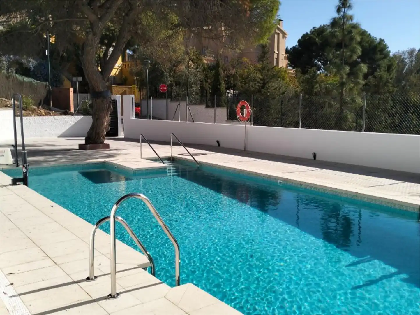 Piscina de Piso en venta en Málaga con Aire acondicionado, Calefacción y Jardín privado