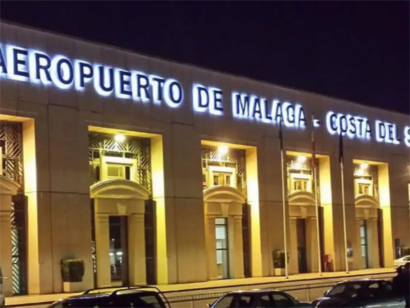 Vista exterior de Piso en venta en Málaga con Aire acondicionado, Calefacción y Jardín privado
