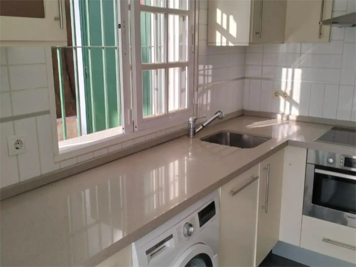 Cocina de Piso en venta en Málaga con Aire acondicionado, Calefacción y Jardín privado