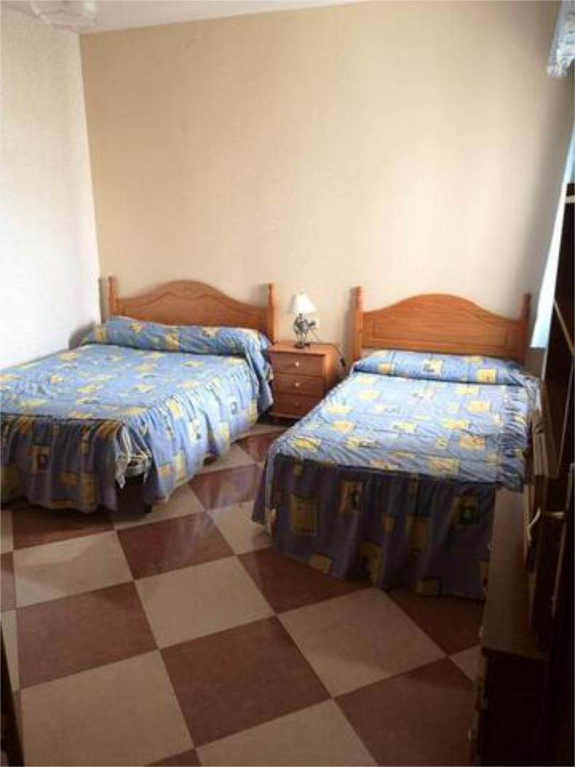 Dormitori de Pis de lloguer en Baeza amb Calefacció i Terrassa