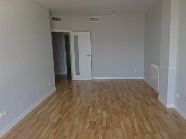 Piso en Alquiler en Calle de Antonio López, 195 en Almendrales