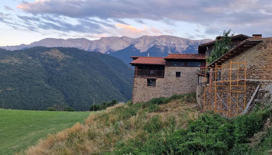 Foto 1 de Casa adosada en venda a Carrer Unica; Vilanova de Banat, 54, Alàs I Cerc, Lleida