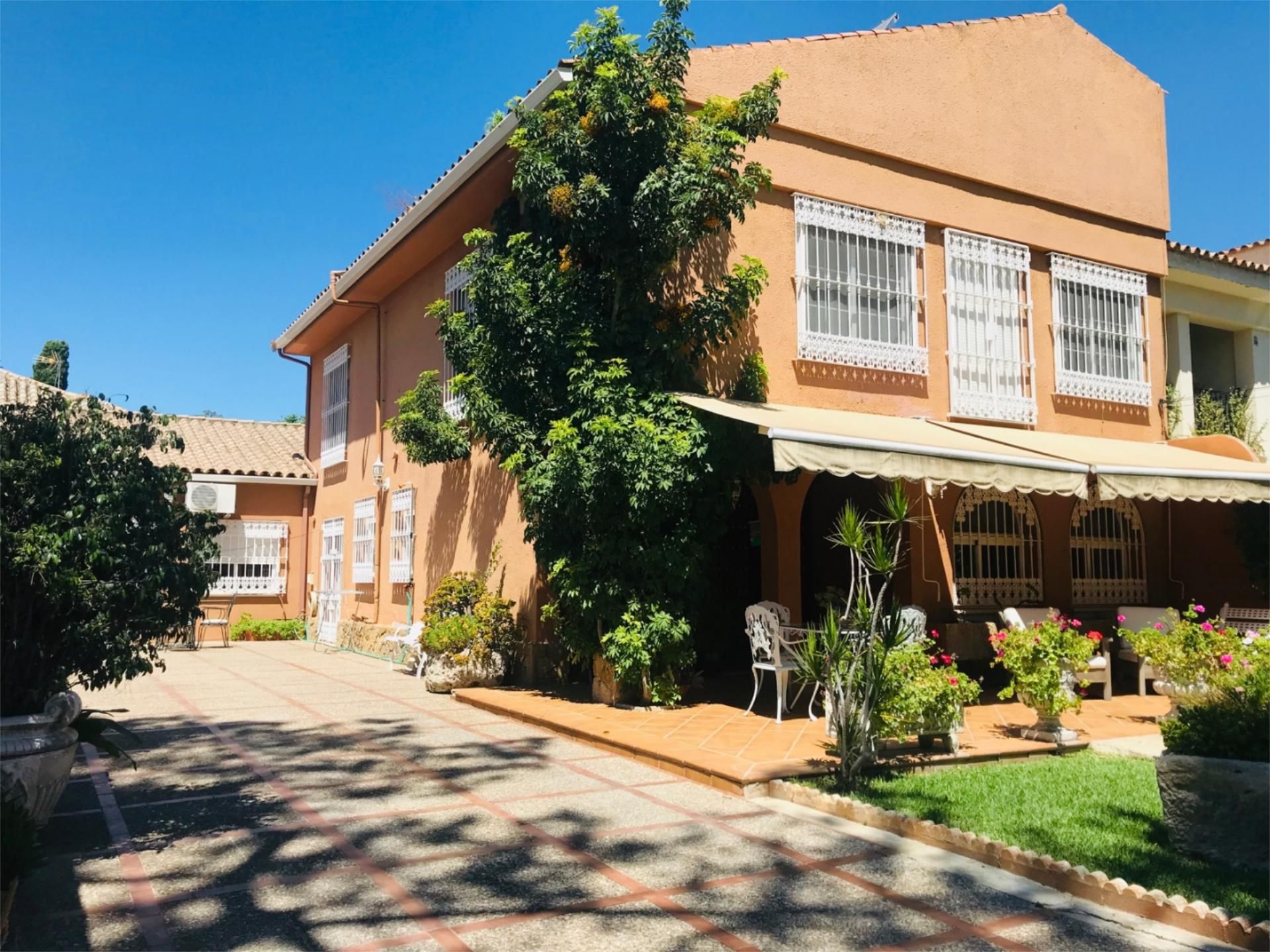 Außenansicht von Haus oder Chalet miete in Jerez de la Frontera mit Klimaanlage, Heizung und Privatgarten