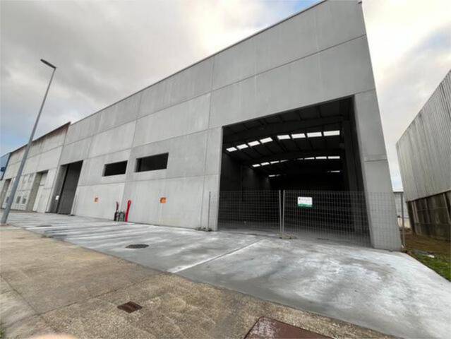 Nave industrial en Alquiler en Santa Comba