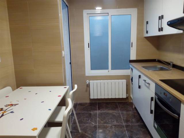 Piso en Alquiler en Calle Torres Quevedo, 82 en Ensanche - Franciscanos