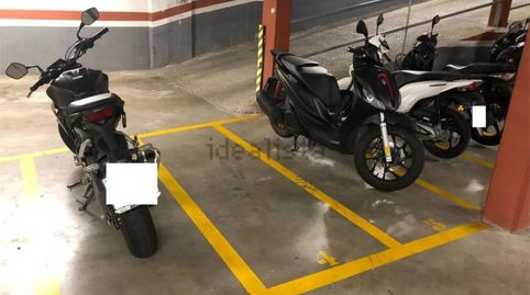 Garaje de alquiler en Carrer de Salses, 24, Horta, Barcelona Capital - imagen 3 Foto 3 de Garaje de alquiler en Carrer de Salses, 24, Horta, Barcelona Capital