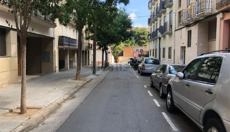 Garaje de alquiler en Carrer de Salses, 24, Horta, Barcelona Capital - imagen 1 Foto 1 de Garaje de alquiler en Carrer de Salses, 24, Horta, Barcelona Capital