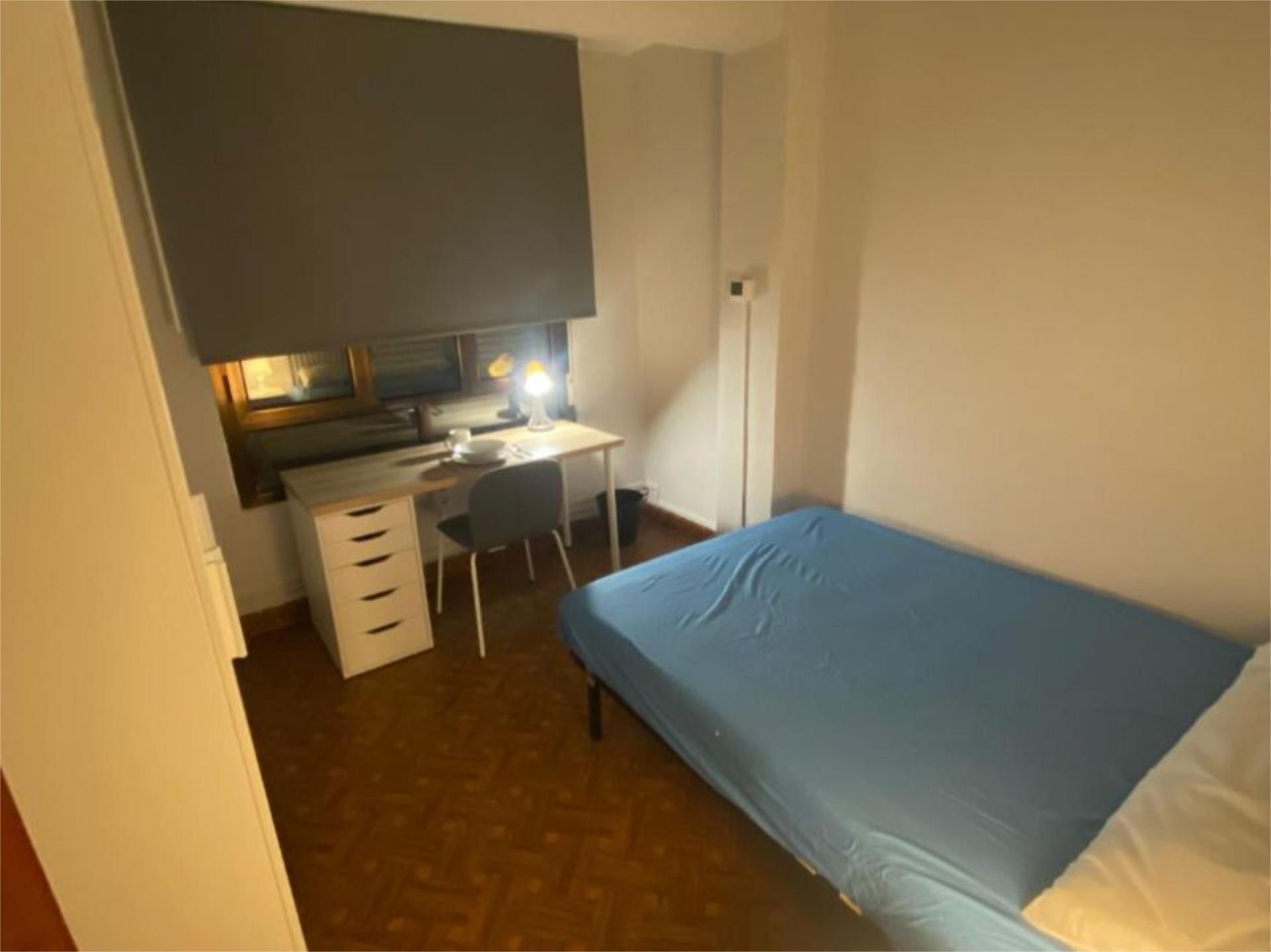 Bedroom of Flat to share in León Capital   with Heating and Furnished