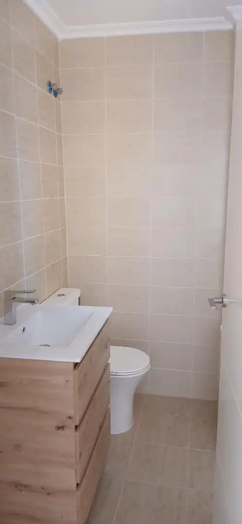 Casa adosada en venta en Calle Proyecto en, 6, Caudete de las Fuentes Baño de Casa adosada en venta en Caudete de las Fuentes con Balcón