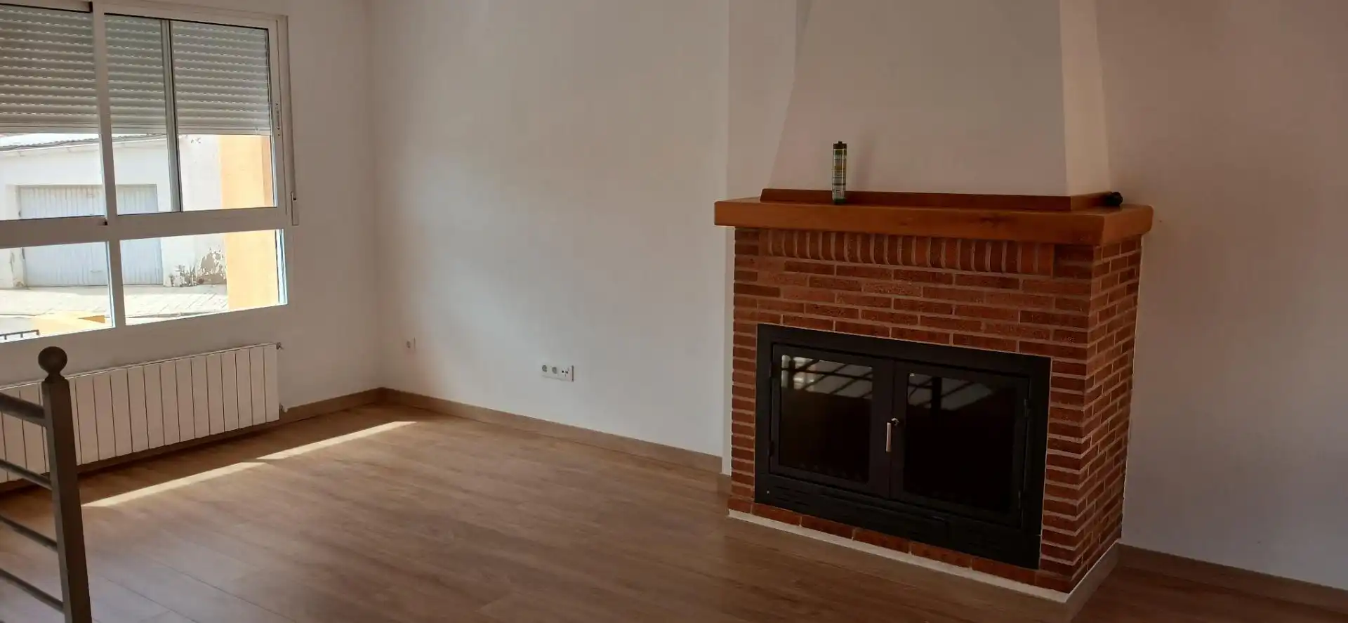 Casa adosada en venta en Calle Proyecto en, 6, Caudete de las Fuentes Sala de estar de Casa adosada en venta en Caudete de las Fuentes con Balcón