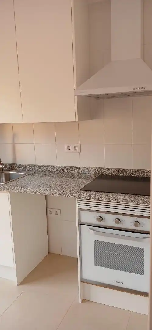 Casa adosada en venta en Calle Proyecto en, 6, Caudete de las Fuentes Cocina de Casa adosada en venta en Caudete de las Fuentes con Balcón