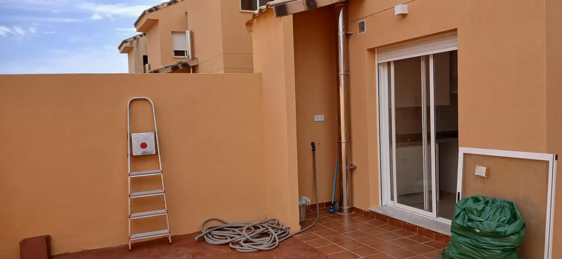 Casa adosada en venta en Calle Proyecto en, 6, Caudete de las Fuentes Jardín de Casa adosada en venta en Caudete de las Fuentes con Balcón