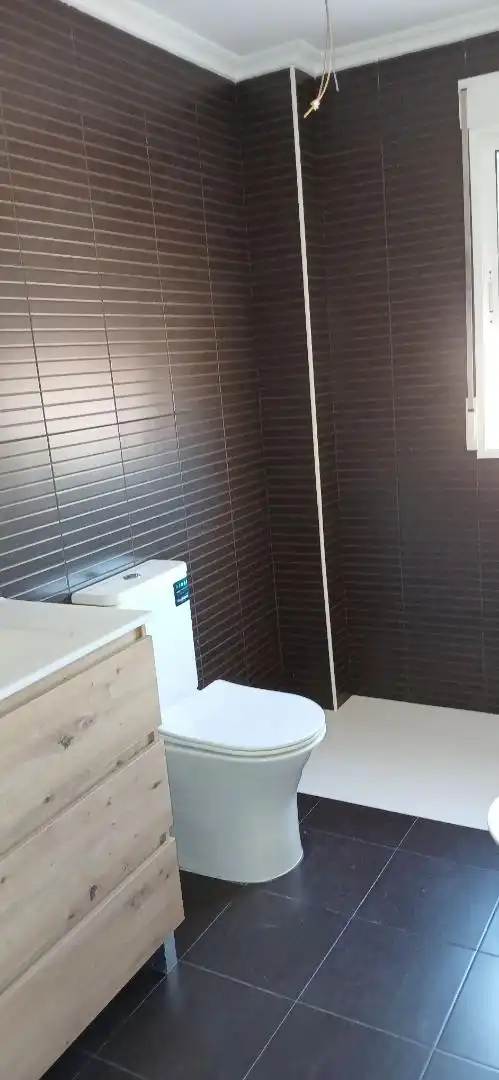 Casa adosada en venta en Calle Proyecto en, 6, Caudete de las Fuentes Baño de Casa adosada en venta en Caudete de las Fuentes con Balcón