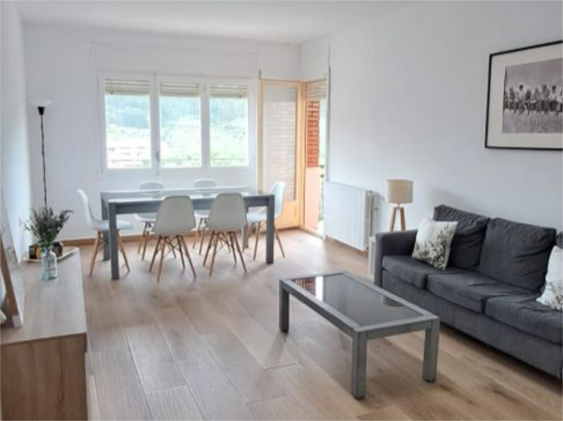 Sala de estar de Piso de alquiler en La Pobla de Segur con Calefacción, Amueblado y Balcón