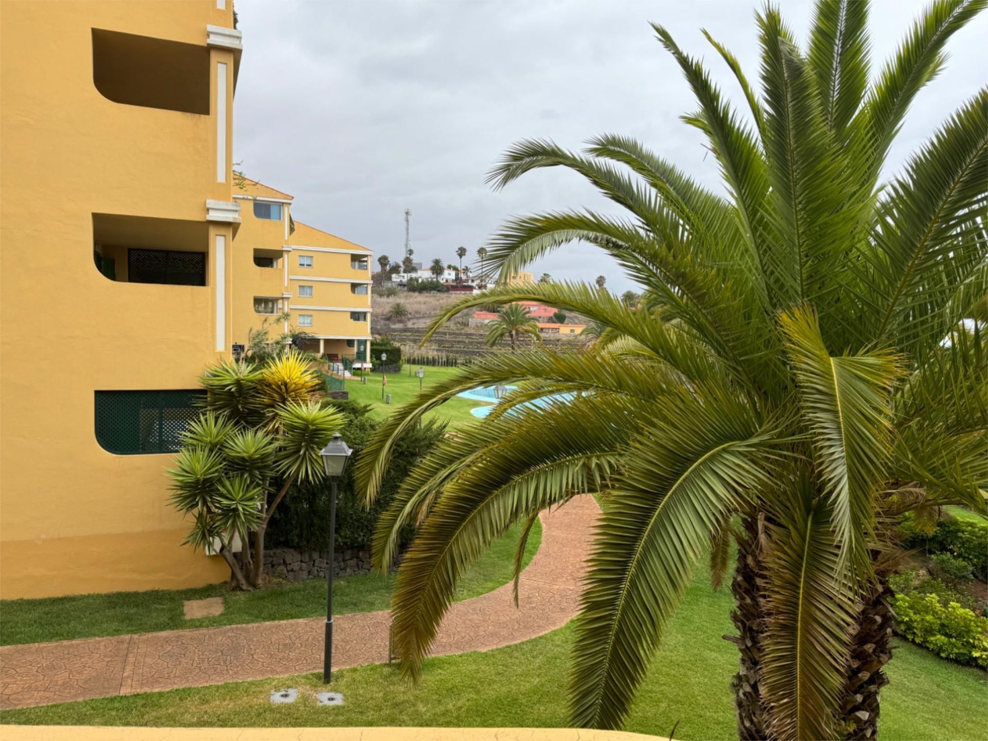 Vista exterior de Apartamento de alquiler en Santa Úrsula con Terraza, Piscina y Amueblado