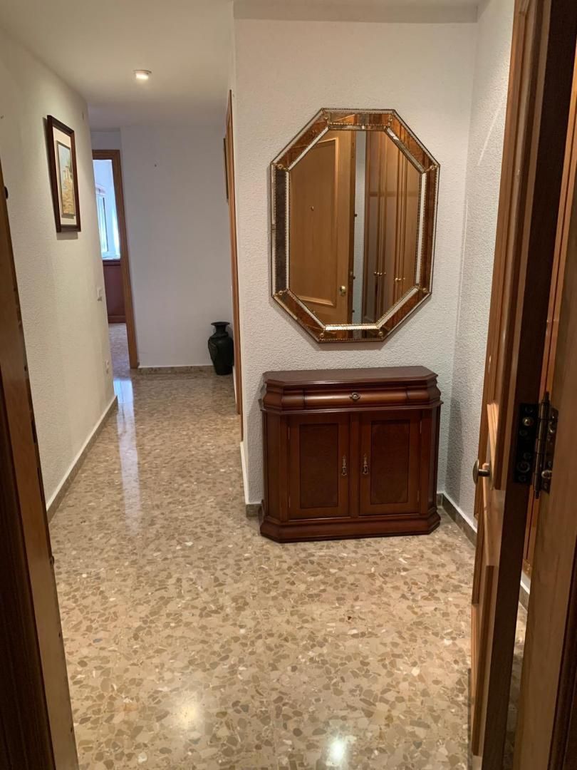 Flat to rent in  Valencia Capital  with Air Conditioner