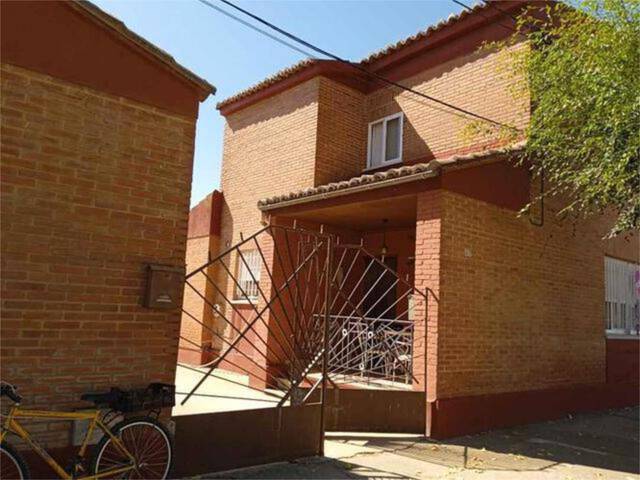 Casa adosada en Venta en Villamayor de Campos