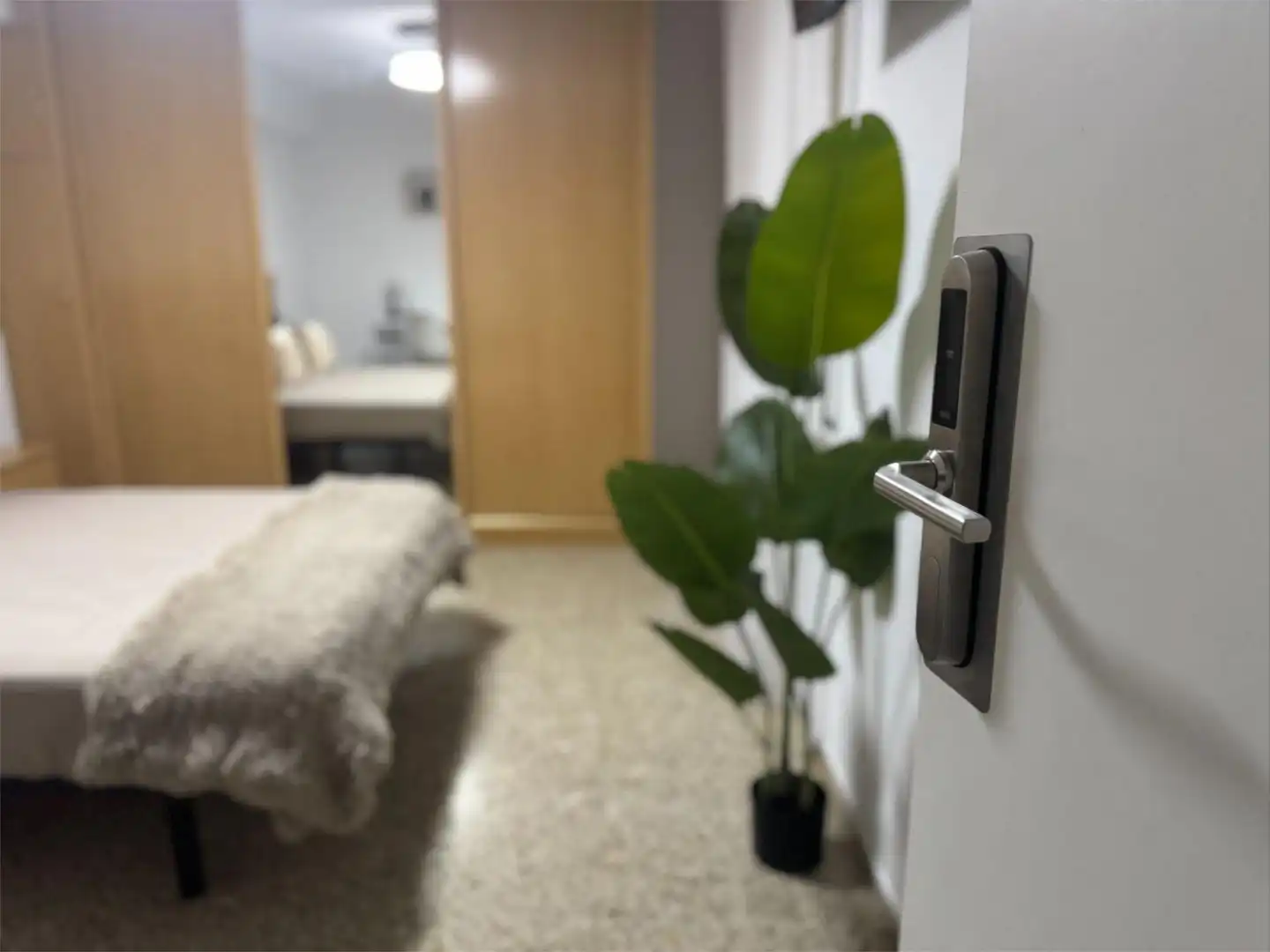 Room in Carrer Magistrat Català, 10, Centro Histórico Bedroom of Flat for share in Gandia with Terrace, Furnished and Balcony