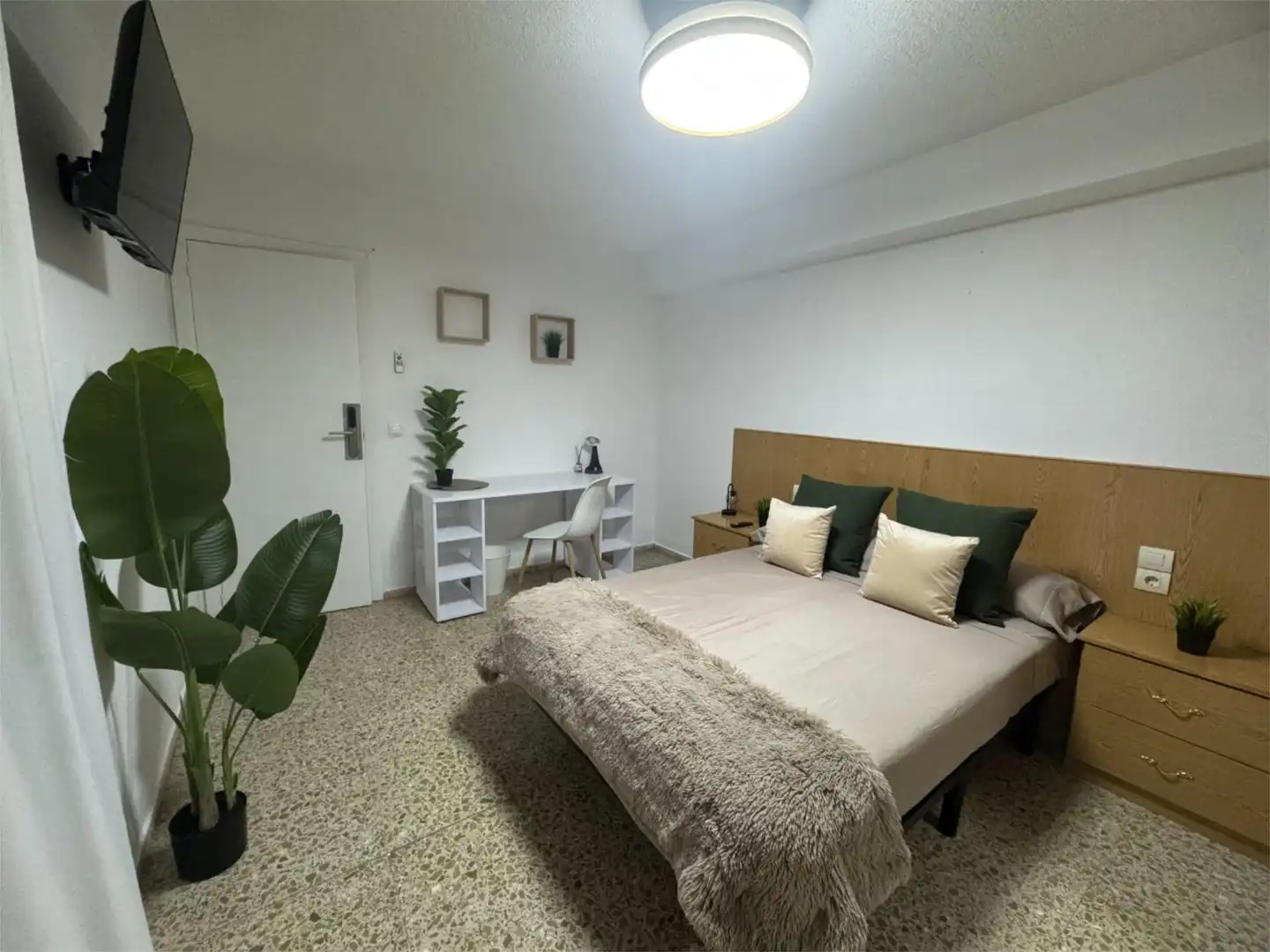 Room in Carrer Magistrat Català, 10, Centro Histórico Bedroom of Flat for share in Gandia with Terrace, Furnished and Balcony