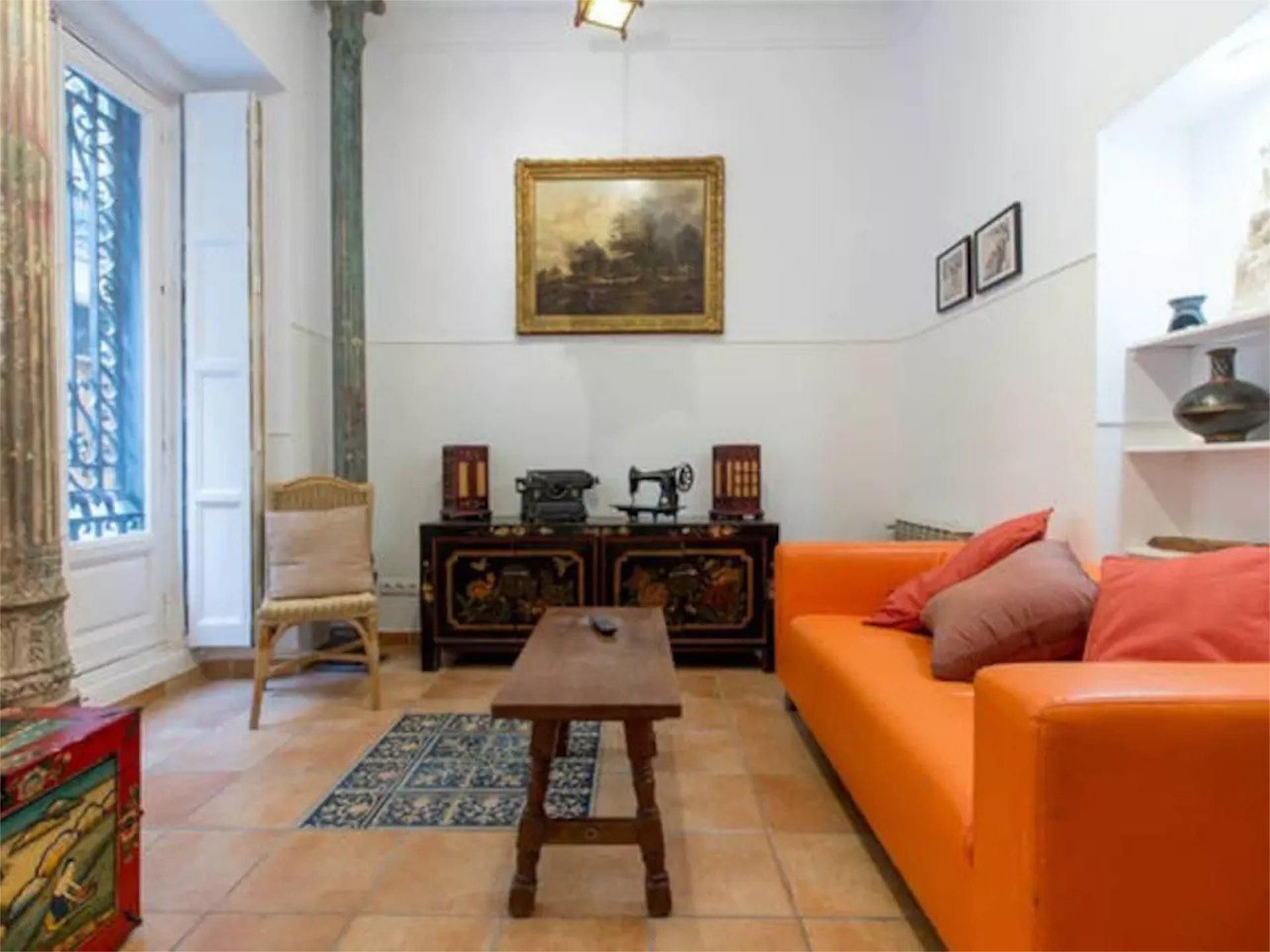Living room of Flat to rent in  Madrid Capital  with Air Conditioner, Heating and Furnished