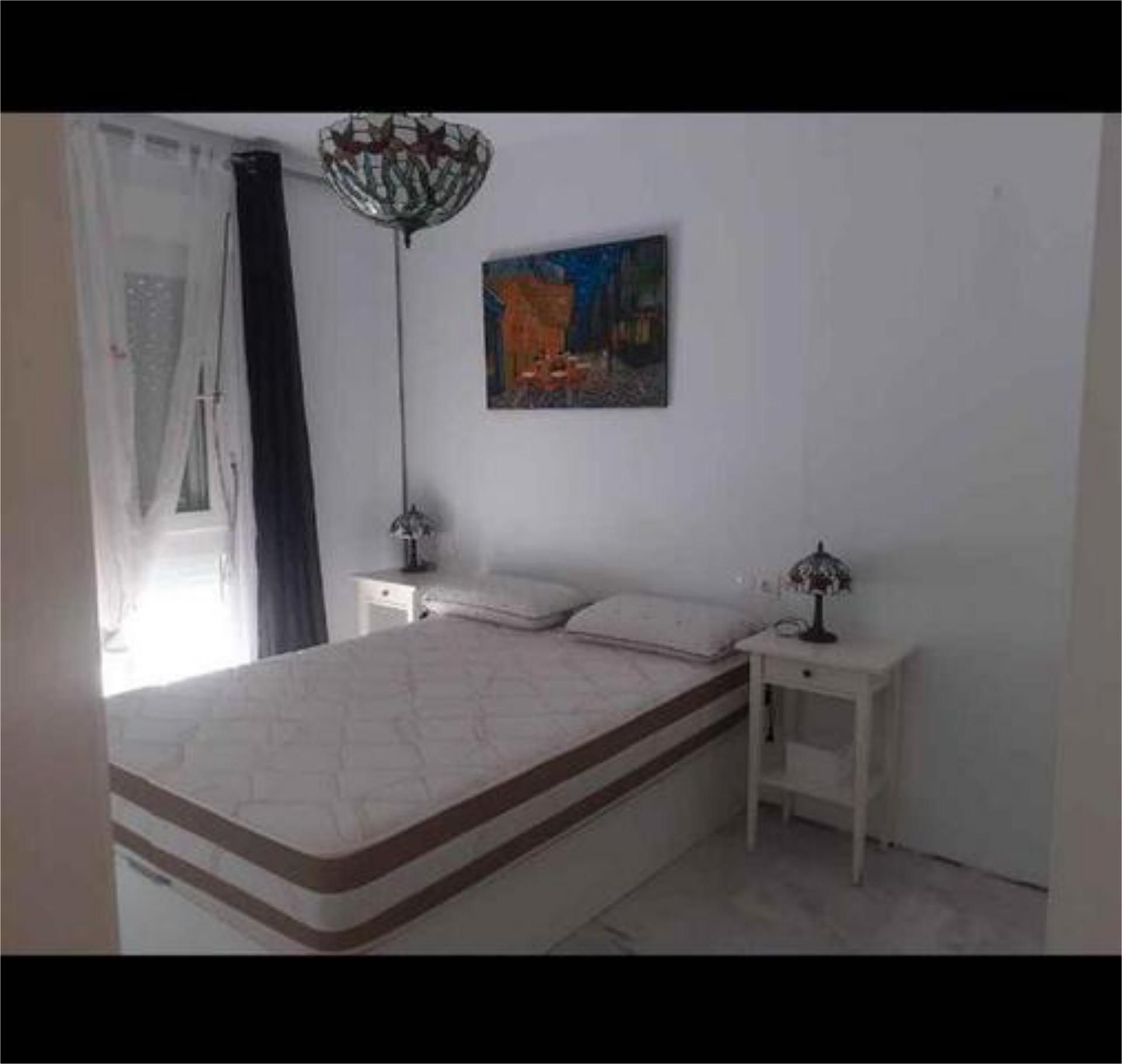 Dormitori de Casa o xalet en venda en Algeciras amb Calefacció, Terrassa i Moblat