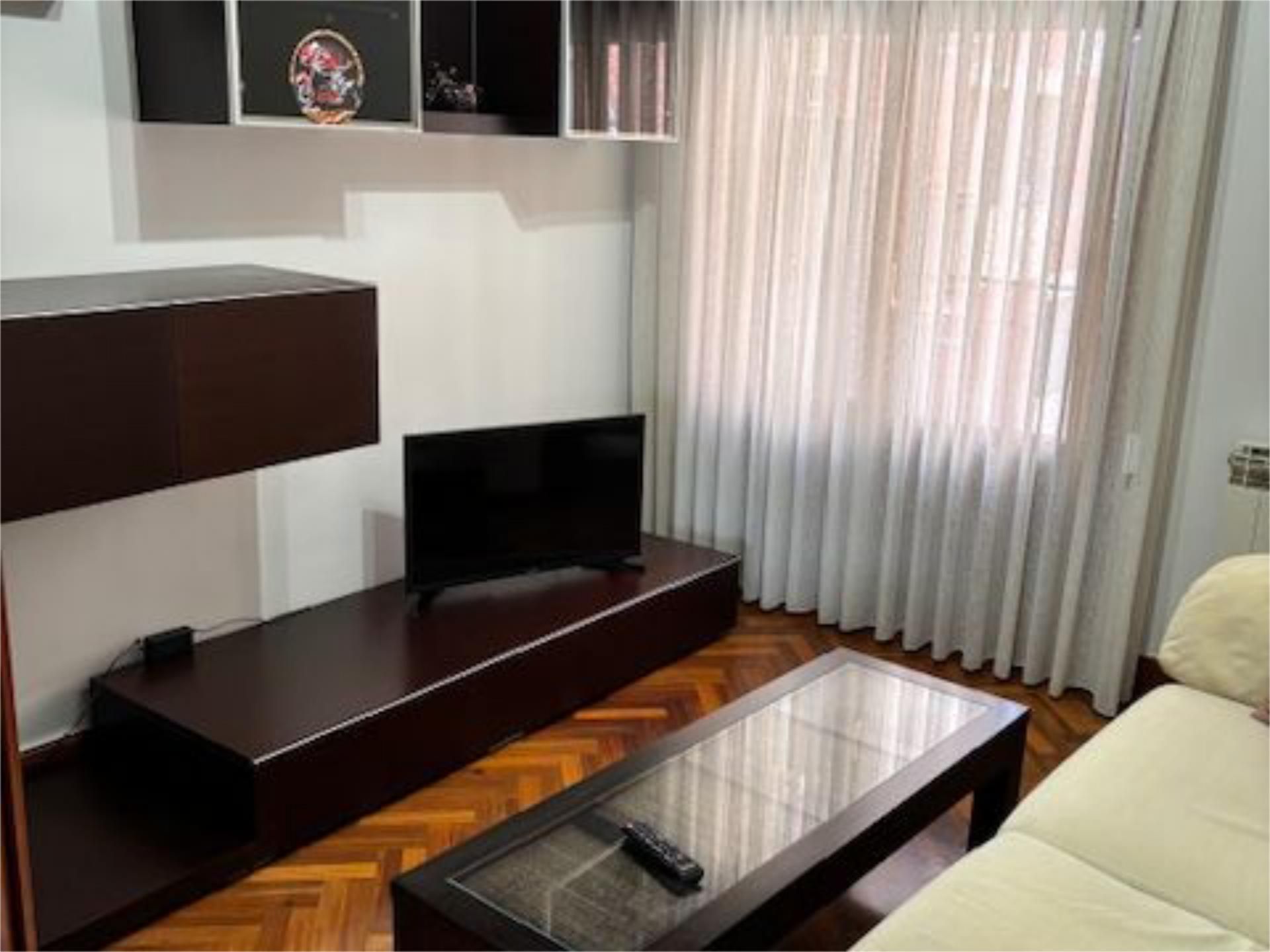 Sala d'estar de Pis en venda en Laudio / Llodio amb Calefacció, Parquet i Traster
