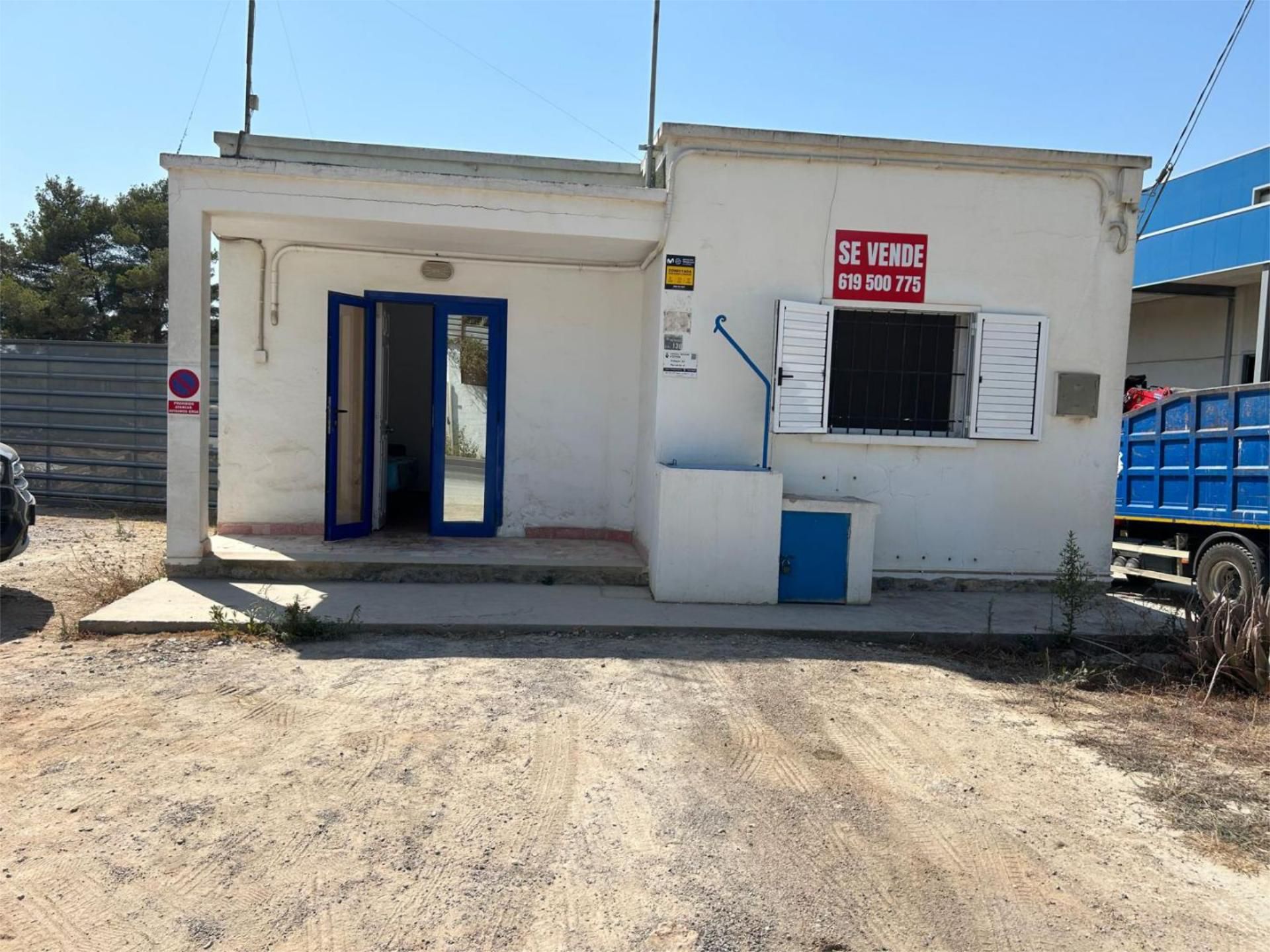 Vista exterior de Casa o xalet en venda en Santa Eulària des Riu amb Traster i Piscina