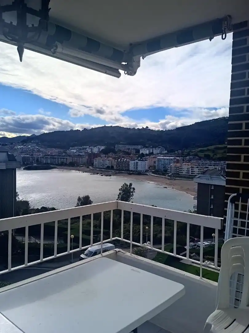 Schlafzimmer von Wohnung zum Verkauf in Castro-Urdiales mit Terrasse, Schwimmbad und Balkon