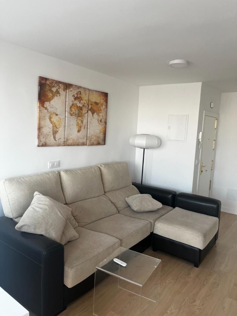 Living room of Flat to share in  Madrid Capital  with Air Conditioner, Heating and Parquet flooring