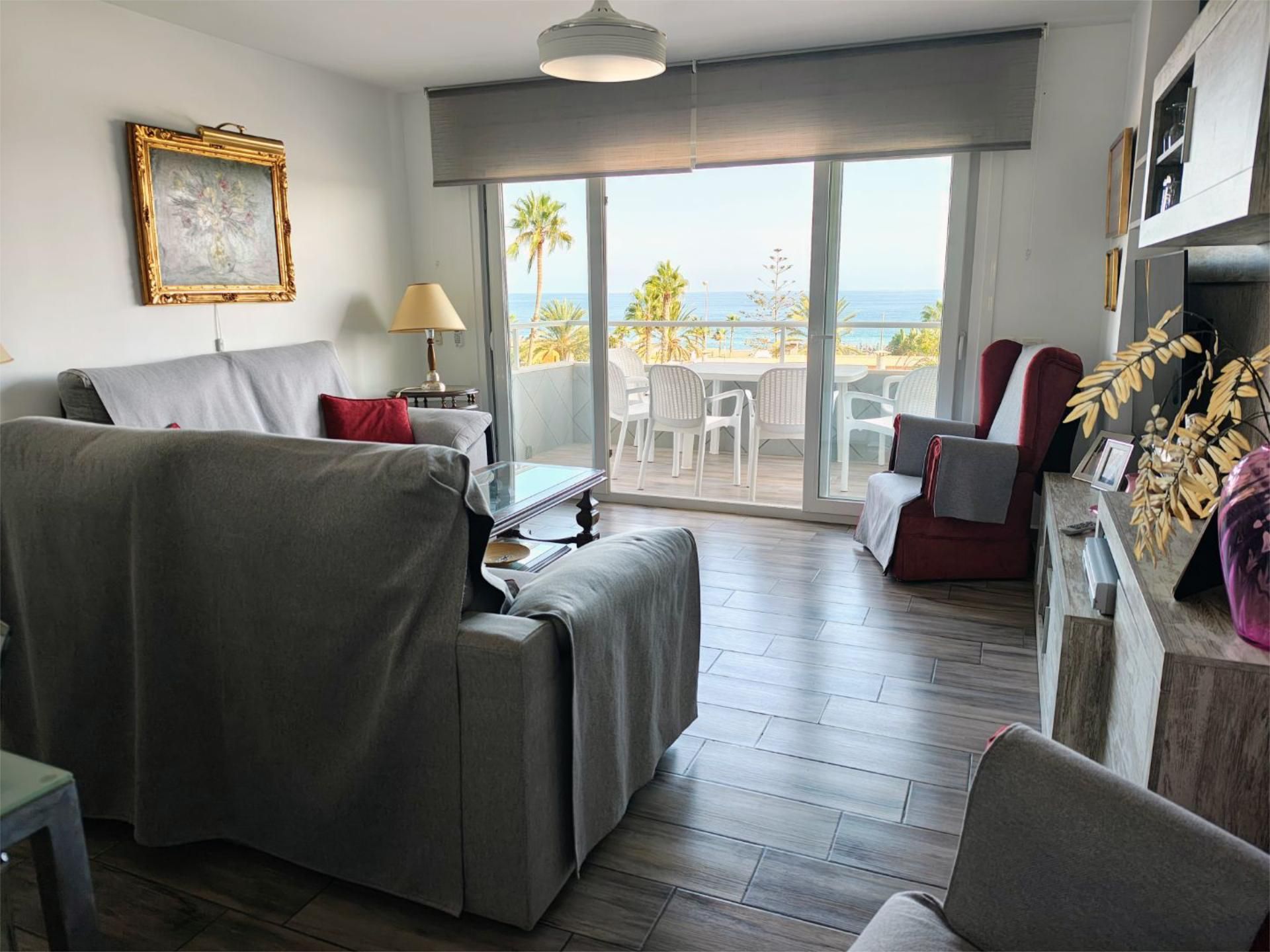 Living room of Flat to rent in Vélez-Málaga  with Air Conditioner, Terrace and Swimming Pool