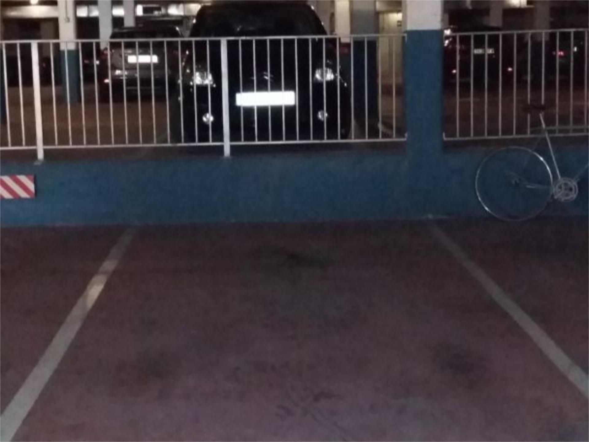 Aparcament de Garatge de lloguer en Oviedo 
