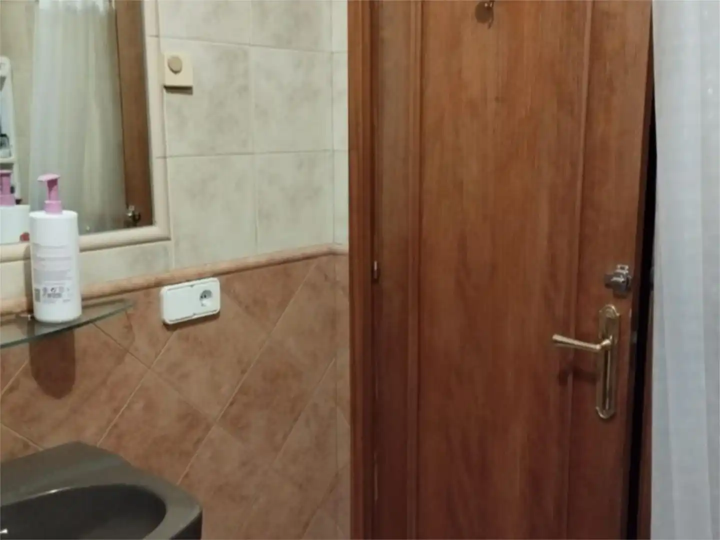 Houses for sale in Calle Oropéndola, 92, Buenavista - Valparaíso - La Legua Bathroom of Houses for sale in Toledo with Air Conditioner, Heating and Private garden